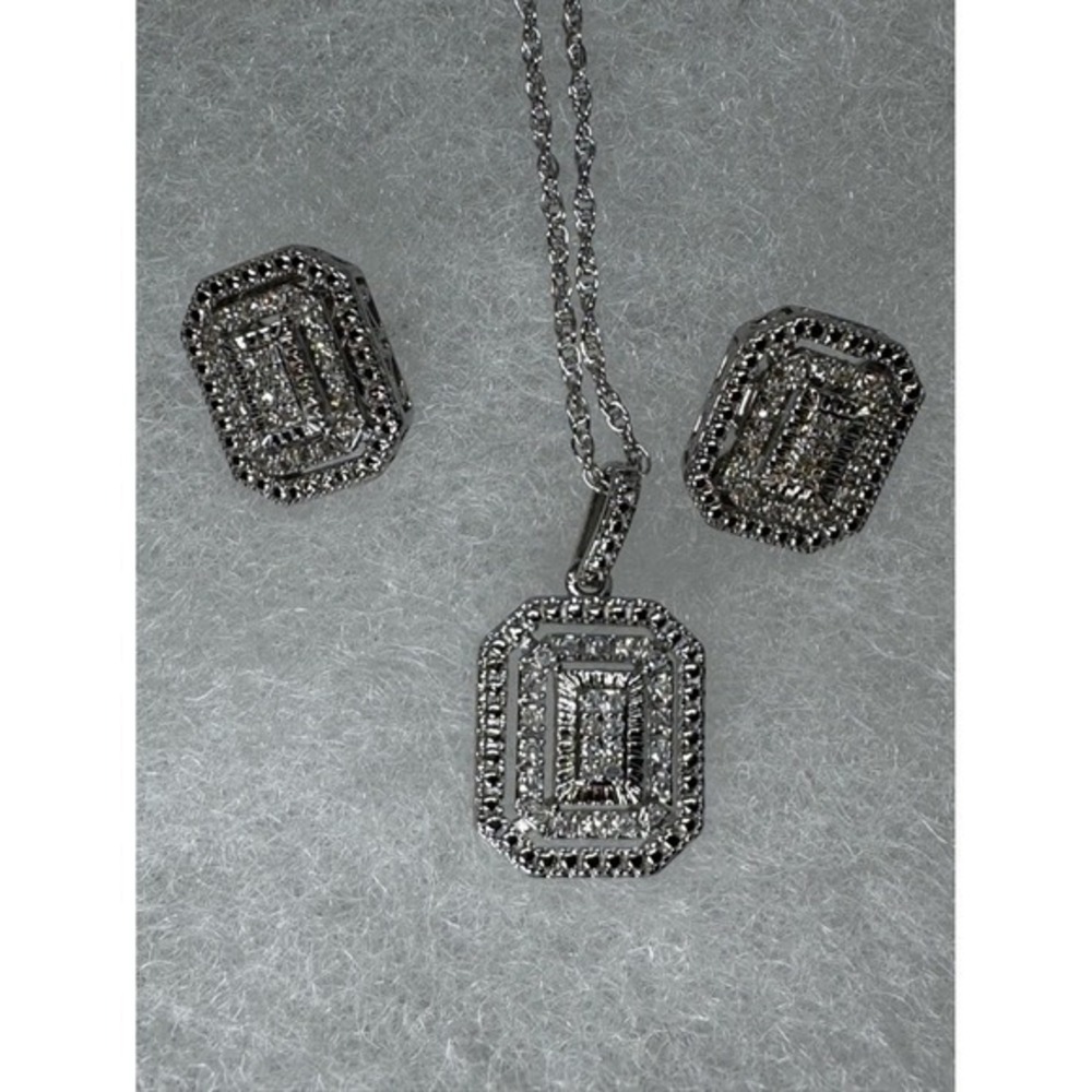 925 Sterling Silver 0.25ctw Diamond Emerald Halo Necklace and Earrings Set - Picture 3 of 9